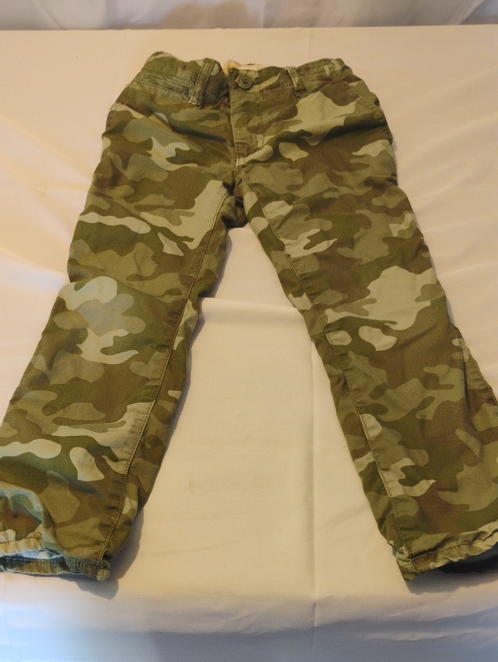 Gap Kids Khaki Cargo Pants Size 6 Green  Camo Everyday Casual Uniform | MSR $45